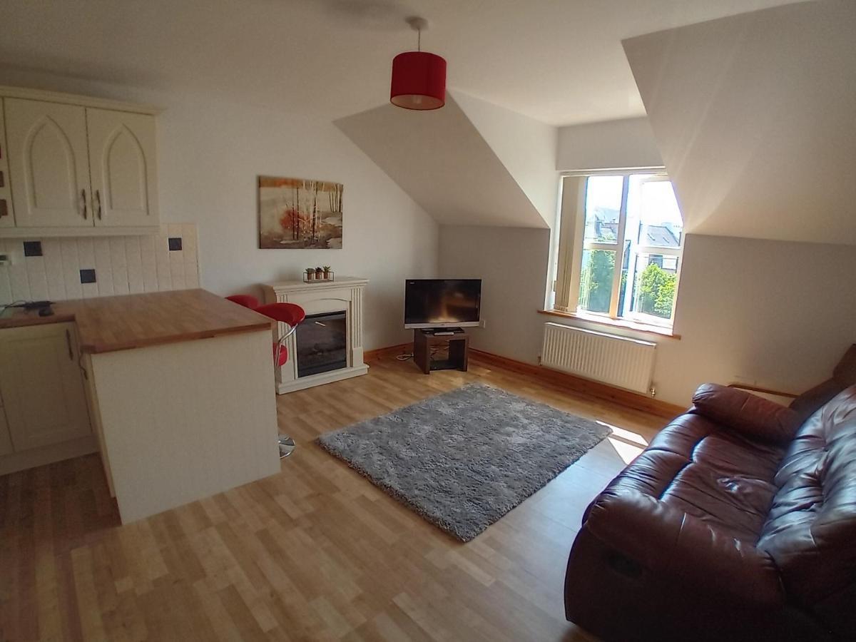 The Red Door Townhouse Apartment Ardara Exterior foto
