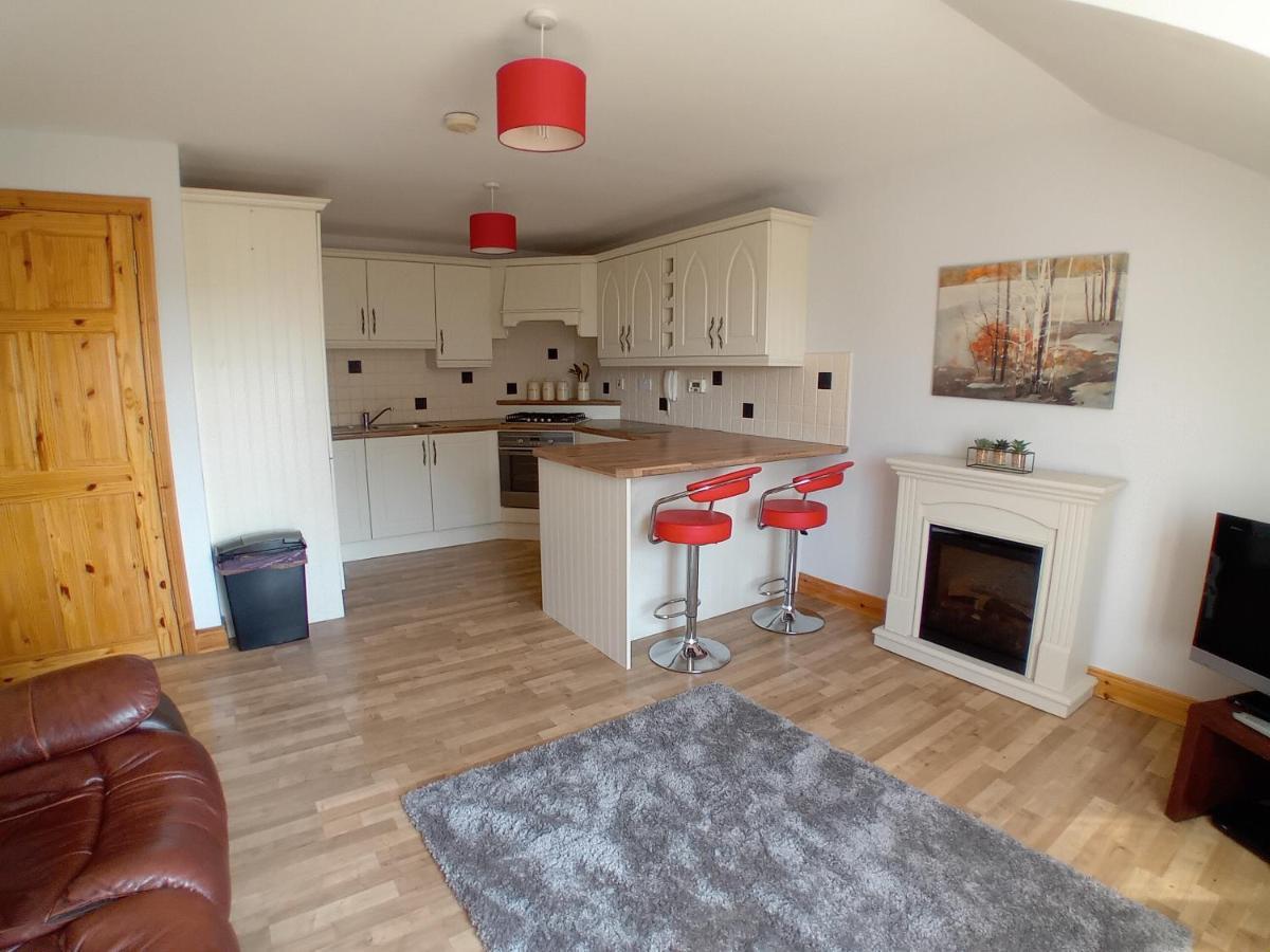 The Red Door Townhouse Apartment Ardara Exterior foto
